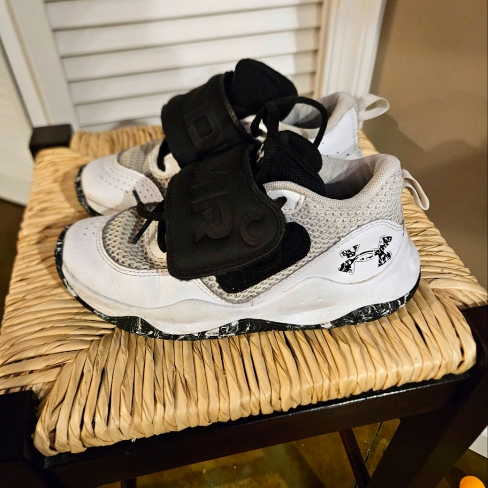 Boy sneakers